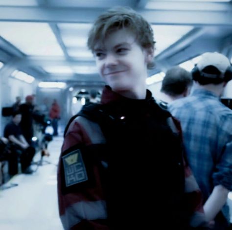 Newt Profile Picture, Newt Pfp Maze Runner, Maze Runner Thomas Icons, The Last Legion, Tmr Cast, Thomas Brodie Sangster Imagines, Maze Runner Thomas, Maze Runner Cast, Maze Runner Movie