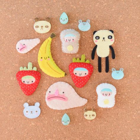 Handmade kawaii felt pins - SaoZen Plush Tiny Creatures, Kawaii Crafts, Buku Harry Potter, Felt Crafts Diy, Plushie Patterns, Felt Embroidery, Kawaii Plushies, Clay Jewelry Diy, Clay Art Projects