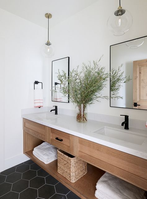 White Oak Bathroom Vanity This bathroom features a custom White Oak vanity with no stain - just clear protective finish White Oak Bathroom Vanity White Oak Bathroom Vanity #WhiteOakBathroomVanity #WhiteOak #BathroomVanity Oak Bathroom Vanity, Bilik Air, Oak Bathroom, Bad Inspiration, Hill Interiors, Modern Farmhouse Bathroom, White Vanity Bathroom, Bonus Rooms, Inside Design