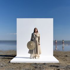 | photographer inspiration | photographer idea | film photography ideas | #Photography #Photographers Outdoor Backdrop Photoshoot, Laydown Photography, Beach Fashion Editorial, Simon Porte Jacquemus, Outdoor Backdrops, Creative Fashion Photography, 광고 디자인, Minimal Photography, Photographer Inspiration