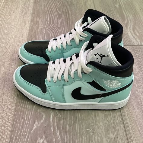 Womens 8 Aqua Blue Tint Jordan 1 Crease Guards, Drip Shoes, Air Force One Shoes, Sunset Road, Pretty Sneakers, Nike Kicks, Preppy Shoes, Jordan Shoes Retro, All Nike Shoes