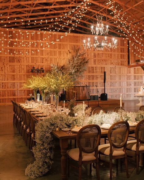 Wedding inspo • Instagram Romantic Wedding Table Settings, Rustic Chic Wedding Decor, Moody Wedding Decor, Farm Wedding Reception, Fall Wedding Table Decor, Elegant Rustic Wedding, Fall Wedding Tables, Murfreesboro Tennessee, Romantic Wedding Receptions