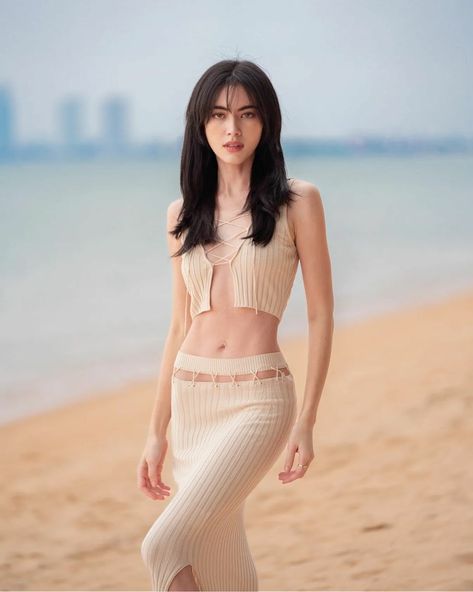 Mai Davika Hoorne, Korean Aesthetic Outfits, Mai Davika, Davika Hoorne, Princess Beauty, Most Paused Movie Scenes, Korean Outfit Street Styles, Salalah, Asian Celebrities