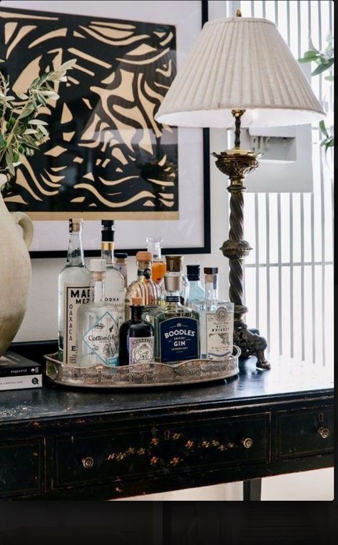 Drinks Tray On Sideboard, Drink Tray Ideas, Bar Dresser Styling, Home Bar Tray, Bar Cart Tray, Styling A Bar Cabinet, Drinks Tray Styling, Home Bar Styling, Bar Tray Ideas