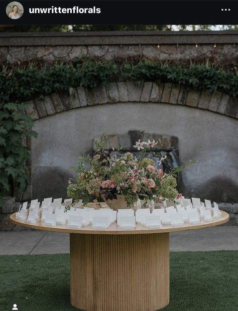 Round Wedding Tables, Wedding Flower Trends, Wedding Elements, Portugal Wedding, Chalkboard Wedding, Garden Party Wedding, Wedding Rentals, Wedding Mood Board, Seating Chart Wedding