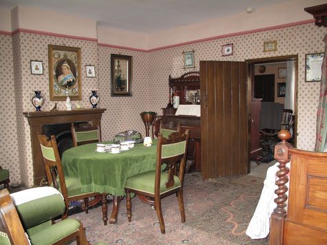 Victorian cottage parlour at Beamish Museum. #victorionparlour #victorianparlor #beamish #cottageparlour Victorian Cottage Interior, 1910s House Interior, 1910s House, Victorian Drawing Room, Edwardian Cottage, Beamish Museum, Victorian Parlour, Victorian Dolls House, 1910 House