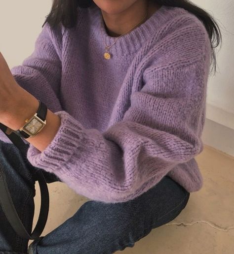 Purple Sweater Outfit, Sweater Outfit Women, Oversized Sweater Outfit, Fashion Everyday, Looks Party, Rory Gilmore, Midi Skirts, Mode Inspo, 가을 패션