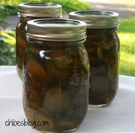 Sweet And Spicy Pickles, Pickling Cucumbers Recipe, Sweet Pickles Recipe, Cucumber Chips, Cowboy Candy, Canning Pickles, Spicy Pickles, Pickle Butter, Pickled Veggies