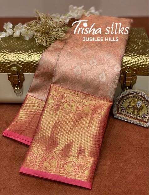 Golden Peach Kanjeevaram silk saree is perfectly suitable for modern day brides. Store Address: 36 Jubilee Hills, Beside KIA Motors, Hyderabad - 500033. #weddingsaree #traditional #silksarees #indianbride #handwoven Kanjeevaram Silk Saree, Kia Motors, Pattu Saree, Aishwarya Rai, Aari Work, Border Design, Indian Bride, Saree Wedding, Dress Fashion