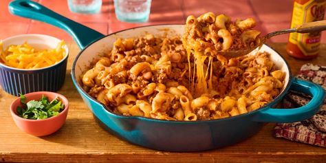 Beef Noodles Recipes, Chili Mac N Cheese, Hamburger Ideas, Autumn Pasta Recipes, Chili Mac And Cheese, Kay Kay, Chili Mac, One Dish Meals, Homemade Hamburgers