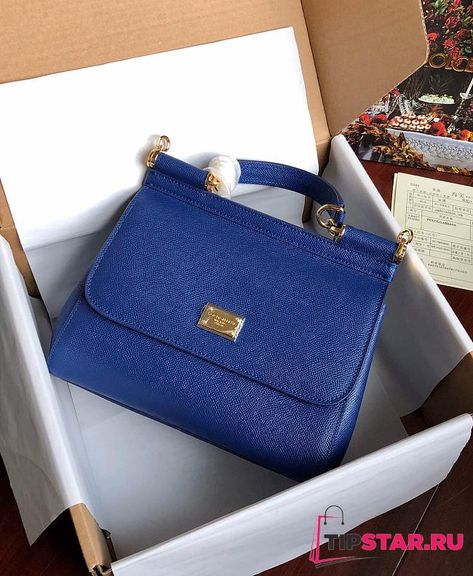 D&G medium Sicily bag in dauphine calfskin in blue 25cm - TIPSTAR.RU Dg Bag, Kelly Bag, Bag Light, Purple Bags, Leather Messenger Bag, Leather Messenger, Branded Bags, Black Tote Bag, Green Bag