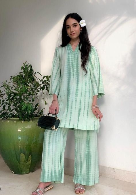 Coordsets For Women, Tie N Dye, Dye Clothes, Simple Kurti Designs, Pakistani Fashion Casual, Womens Trendy Dresses, Cord Set, Stylish Short Dresses, Casual Indian Fashion