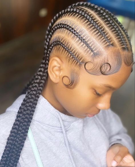 𝒇𝒐𝒍𝒍𝒐𝒘 𝒎𝒚 𝒇𝒍𝒊𝒄𝒌𝒔 𝒑𝒂𝒈𝒆 @𝒅.𝒆𝒂𝒅𝒕𝒓𝒐𝒍𝒍𝒛 Edges With Stitch Braids, Eight Stitch Braids, 7 Cornrow Braids Straight Back, Stitch Braids Straight Back, Straight Backs With Design Braids, 8 Stitch Braids, Straight Back Feed In Braids, Dramatic Edges, Straight Backs