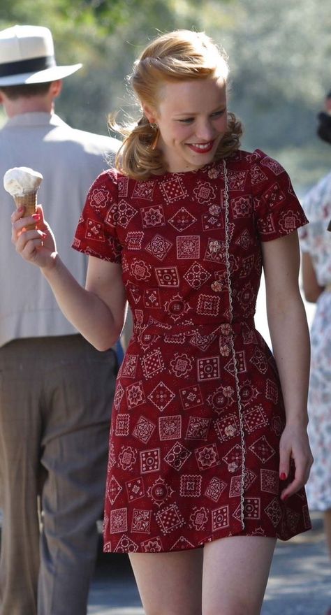 Allie Hamilton, Stile Pin Up, Hamilton Outfits, Rachel Mc Adams, Robes Vintage, Movies Outfit, Rachel Mcadams, Movie Fashion, The Notebook