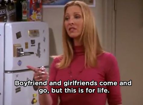 Phoebe Buffay's 27 Best Lines On "Friends" Love this episode. ;) Friends Tv Quotes, Friends Scenes, Friends Tv Show Quotes, Friends Cast, Friends Moments, Friends Series, Phoebe Buffay, Friend Memes, Chandler Bing