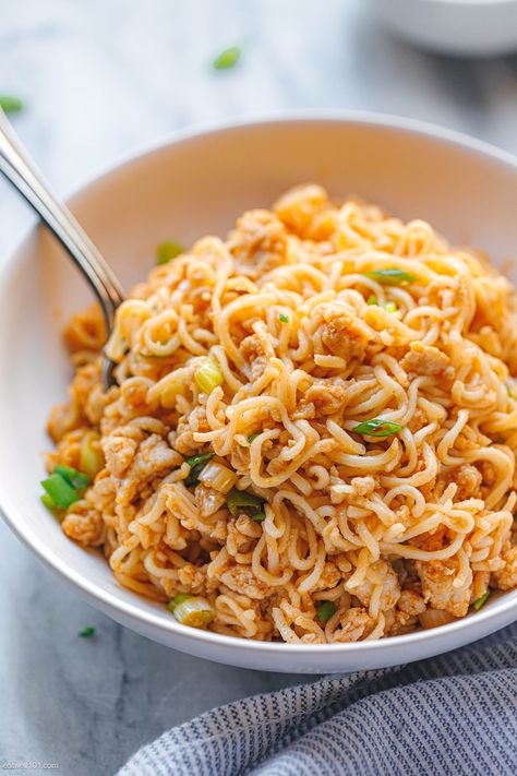 Chicken Ramen Noodle Stir Fry Recipe - #chicken #ramen #recipe #eatwell101 - This ramen noodles and chicken stir-fry is delicious and features the best and easiest stir fry sauce ever! - #recipe by #eatwell101 Ramen Stirfry Chicken, Dutch Oven Stir Fry, Chicken Stir Fry With Ramen Noodles, Recipes With Ramen, Ramen With Fried Chicken, Recipes With Ramen Noodles, Quick Chicken Ramen Noodle Stir Fry Damn Delicious, Chicken Flavor Ramen Noodle Recipes, Ramen Meals