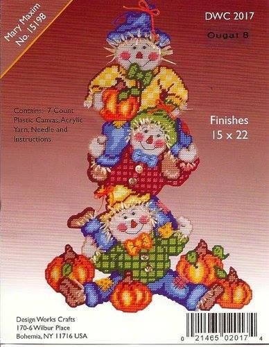 SCARECROW PILE UP by MM/DESIGN WORKS CRAFTS 1/8 Plastic Canvas Crafts Patterns, Canvas Door Hanger, Holiday Crafts Decorations, Wooden Clothespin Crafts, Fall Cross Stitch, Plastic Canvas Books, Thanksgiving Craft, Plastic Canvas Stitches, Plastic Canvas Ornaments