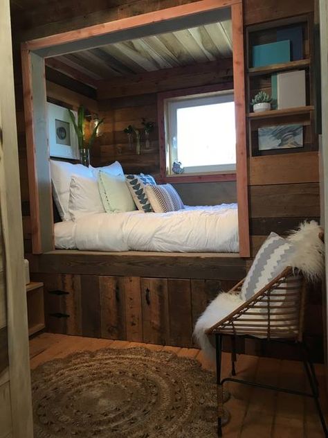 Cozy Bed Nook, House Interior Indian, Window Seat Nook, Alcove Bed, Rustic Bed, Apartment Cozy, Sleeping Nook, Bed Nook, Built In Bed