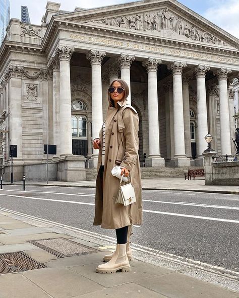 Beige Ankle Boots Outfit, Taupe Boots Outfit, Cream Boots Outfit, Chunky Boots Outfit, Beige Boots Outfit, Beige Chelsea Boots, Trench Outfit, White Jeans Winter, White Boots Outfit