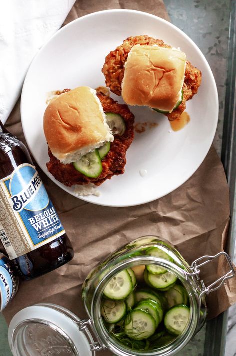 Hot Chicken Sliders with Quick Pickles Spicy Chicken Sliders, Hot Chicken Sliders, Meat Burger, Quick Pickles, Spicy Fried Chicken, Panini Recipes, Elegant Appetizers, Asian Recipe, Chicken Sliders