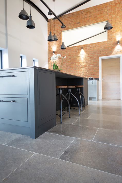 Best Leicestershire Limestone Floor Projects ~ mystonefloor.com Flagstone Tile, Limestone Tiles, Country Cottage Kitchen, Natural Stone Tiles, Stone Floors, Flagstone Flooring, Limestone Flooring, Natural Stone Flooring, Limestone Tile