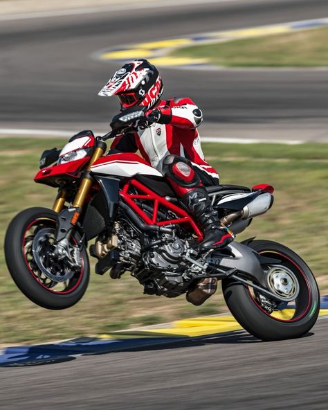 Hypermotard Ducati, Ducati Motor, Ducati Hypermotard, Motorcycle Quotes, Dirt Bike Girl, Ducati Motorcycles, Bike Rider, Triumph Motorcycles, Motorcycle Girl