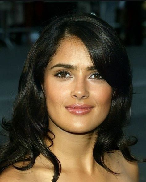 Salma Hayek Style 90s Snake, Selma Hayek Style 90s, Young Salma Hayek, Salma Hayek Makeup, Salma Hayek Style 90s, Selma Hyak, Salma Hayek Young, Salma Hayek Hair, Salma Hayek Style