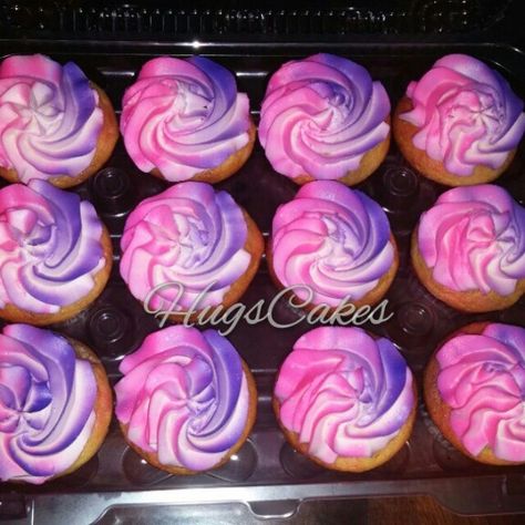 Airbrush cupcakes Airbrushed Cupcakes, Airbrush Cupcakes, Pink Desserts, Food Goals, 10th Birthday, Birthday Cupcakes, Cupcakes Decoration, Frosting, Donuts