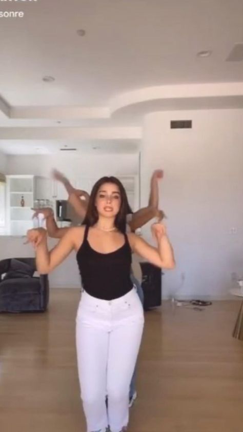 Dancing Tutorials, Tik Tok Music, Hip Hop Dance Videos, Best Friends Whenever, Cool Dance Moves, Cool Dance, Dance Music Videos, Addison Rae, Dance Tips