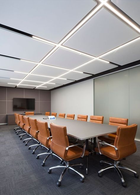 Office Ceiling Design, Meeting Room Design Office, Conference Room Design, Meeting Room Design, Office Ceiling, Office Interior Design Modern, Modern Office Interiors, Office Meeting Room, Corporate Office Design