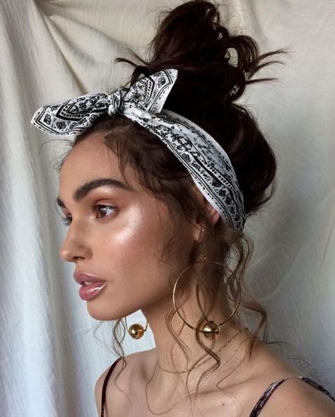 messy bun + silk scarf Messy Hair Look, Top Knots, Hair Scarf Styles, Festival Hair, Messy Hair, Bandana Hairstyles, Makeup Hair, Messy Hairstyles, Messy Bun