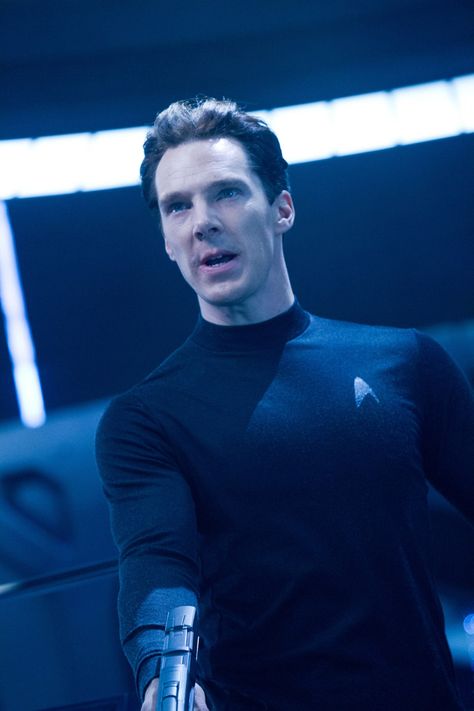 Benedict Cumberbatch in Star Trek , que inflado que estaba , mi amooooor Khan Benedict, Khan Noonien Singh, Star Trek Reboot, John Harrison, Danny Ocean, New Star Trek, Mrs Hudson, Simon Pegg, Star Trek Into Darkness