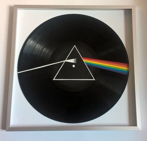 Painted Vinyl Records Wall Art, Record Painting Ideas, Pink Floyd Vinyl, Vinyl Record Painting, Dvd Art, Art Cd, Vinyl Record Art Ideas, Painted Records, Vinyl Paintings