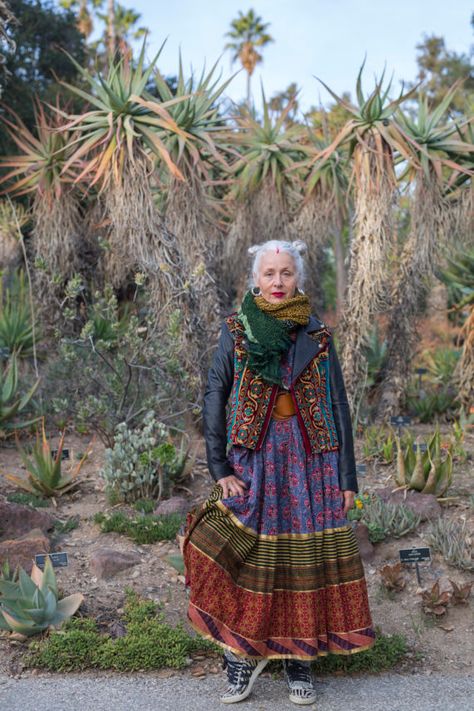 Fashion Questions, Huntington Gardens, Jane Adams, Japan Summer, Fashion Australia, Grandma Fashion, Bohemian Style Clothing, Older Women Fashion, Advanced Style