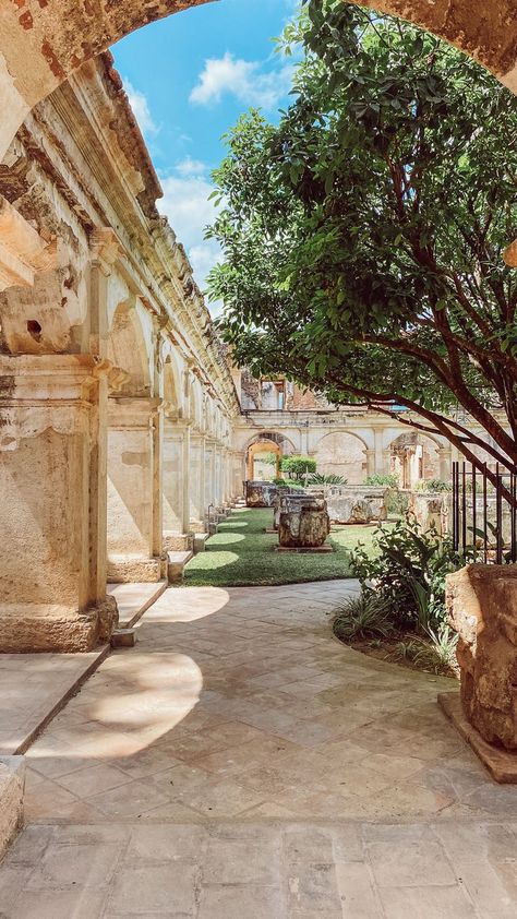 Guatemala Aesthetic Wallpaper, Guatemalan Architecture, Antigua Guatemala Aesthetic, Guatemala Architecture, Guatemala Wallpaper, Exterior Arches, Spanish Background, Guatemala Aesthetic, Ios16 Wallpaper