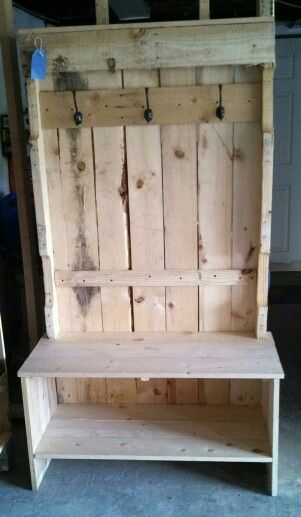 His hall tree Diy Hall Tree Bench Pallet Wood, Pallet Hall Tree Diy, Diy Hall Tree Bench, Rustic Hall Trees, Barn Board Projects, Diy Wood Pallet Projects, Hall Trees, Rustic Furniture Diy, Pallet Projects Furniture