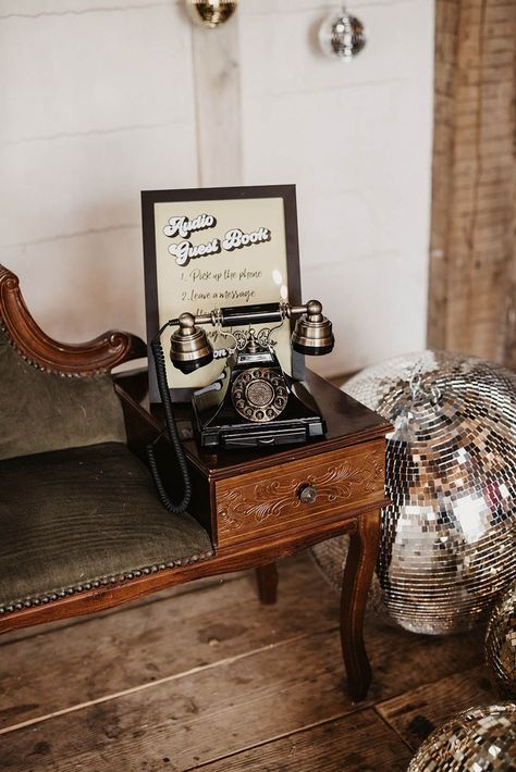 Black vintage telephone audio guestbook for wedding Rotary Phone Guest Book, Audio Guest Book Table, Audio Guest Book Wedding, Alternative Guest Book Ideas, Disco Themed Wedding, Vintage Theme Wedding, Vintage Wedding Guest Book, Disco Ball Wedding, Drinks Station