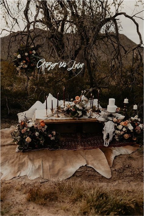 Desert Wedding Ideas, Grunge Wedding, Bohemian Elopement, Kelsey Rose, Southwestern Wedding, Dark Wedding Theme, Bohemian Grunge, Wide Open Spaces, Airbrush App