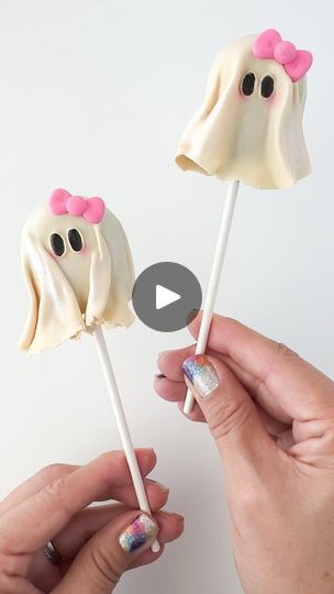 5.6K views · 604 reactions | Let’s make some super cute ghost cakepops! 🩷👻 Ditch the fondant and go for modeling chocolate—a tastier choice for these sweet little ghosts!  Products used: 🩷 Modeling chocolate: @hothandsmc 🩷 Bow icing sprinkles: @simplysucre 🩷 Pink paint powder & white metallic lustre: @sweetsticksau 🩷 Popsicle cakepop mold: @mylittlecakepopmolds (Affiliate discount code: UNFORGEDIBLEART10)  #cakepops #spookyseason #ghosts #cuteghost #cakepopper #cakepopping #halloweentreats #cakepop #cute #spookycute #baking #cakedecorating | Ana | Unforgedible Art® | Hotel Pools · Hours Ghost Cakepops, Ghost Cake Pops, Halloween Cakepops, Icing Sprinkles, Ghost Cake, Art Hotel, Halloween Cookie, Modeling Chocolate, Metallic Luster