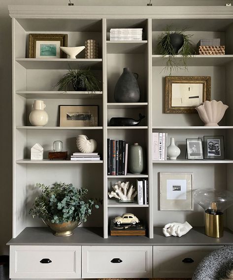 DIY fan shares Billy bookcase IKEA hack - and it is stunning | Real Homes Billy Bookcase Ideas, Bookcase Ikea Hack, Billy Bookcase Ikea, Cabinet Ikea Hack, Cabinet Ikea, Bookcase Ideas, Living Room Display, Ideas For Storage, Diy Storage Rack