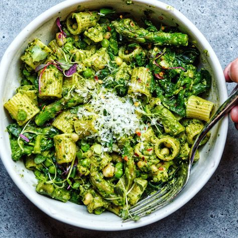 White Beans Spinach, Bean Pasta Recipes, Vegan Food Photography, Pea Pesto, Plantbased Recipes, Bean Pasta, Vegan Pesto, Homemade Pesto, Pesto Recipe