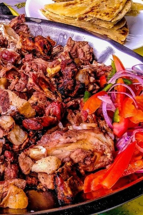 Nyama choma with sukuri. Kenyan Cuisine, Kenya Food, Kenyan Food, Culinary Travel, World Food, Culinary Experience, Chapati, Samosa, Pinterest Recipes