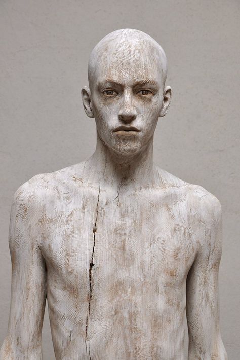 Bruno Walpoth, Chinese Contemporary Art, Figurative Kunst, Human Sculpture, Portrait Sculpture, Wooden Sculpture, Sculpture Installation, Modern Sculpture, Figurative Sculpture