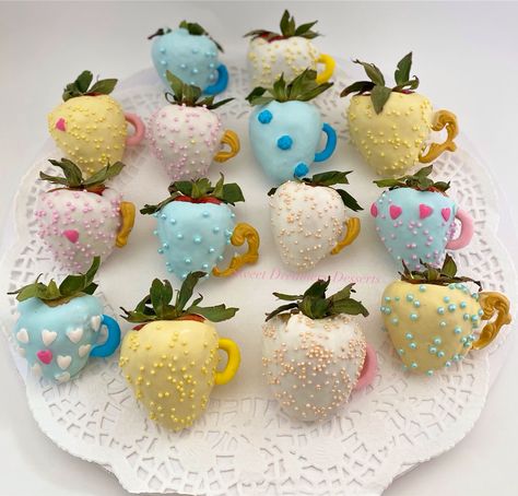 Tea Cup Desserts, Tea Cup Strawberries, Tea Party Strawberries, Alice In Wonderland Strawberries, Teacup Strawberries, Tea Ministry, Edible Tea Cups, Adult Tea Party, Tea Party Desserts