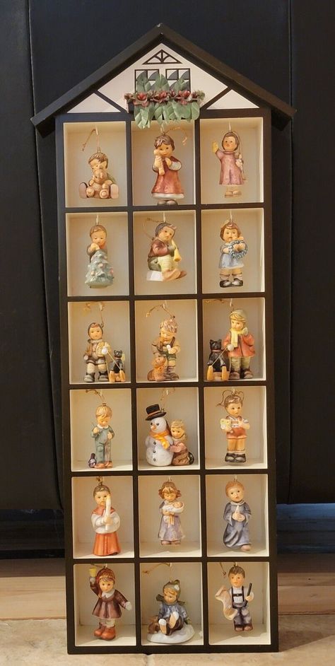 Berta Hummel Goebel Lot 18 Ornaments with Display case - Excellent Condition Friend Ornament, Christmas Tree Set, Gift Wrapper, Kids Ornaments, Vintage Studio, Christmas Ornament Sets, Angel Ornaments, Christmas Settings, A Christmas Story