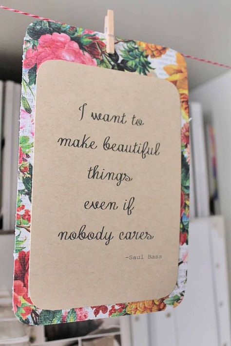 Cute way to display your fave quotes with this easy quote card bunting | A Visual Merriment #quote #diy #bunting #papercraft #quoteart Wall Art Ideas Diy, Diy Home Decor Wall Art, Diy Bunting, Room Ideas Bathroom, Inspirational Quotes Cards, Diy Craft Home Decor, Home Craft Ideas, Bunting Diy, Buffet Party