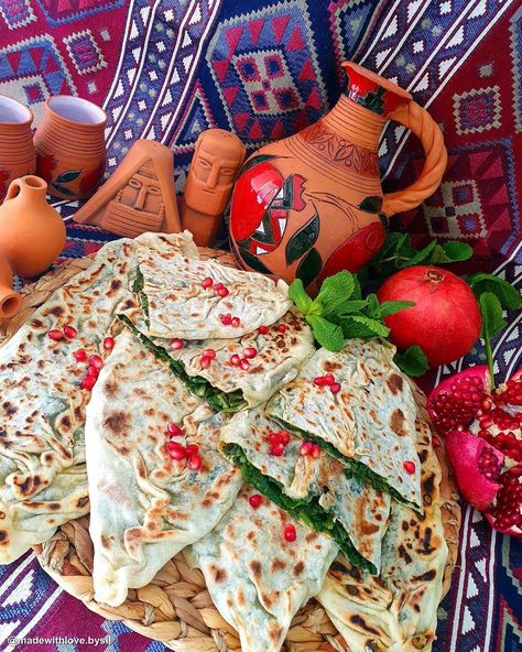 Armenian Wedding, Armenian Food, Armenia Travel, Armenian Recipes, Armenian Culture, International Food, World Recipes, Food Decoration, International Recipes