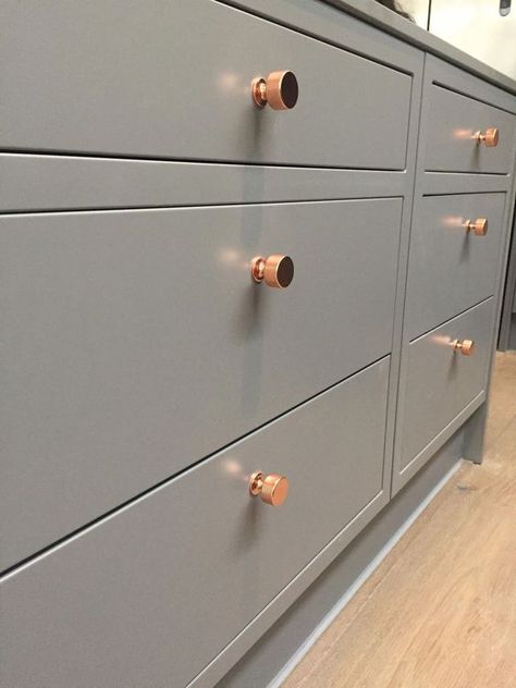 Copper Cupboard Handles, Grey And Rose Gold Kitchen, Copper Hardware Kitchen, Grey And Copper Kitchen, Copper Handles Kitchen, Armac Martin, Kitchen Grey, Rose Gold Kitchen, Kitchen Cupboard Handles