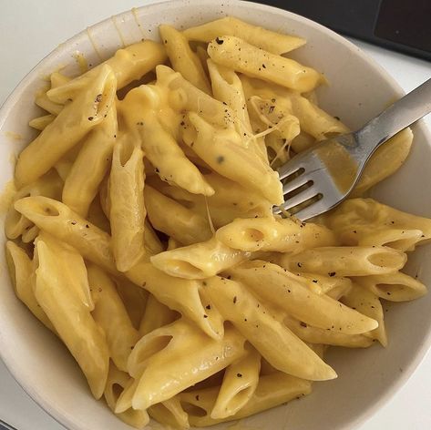 Plain Pasta Aesthetic, Plain Pasta, Pasta Cheese, Yellow Food, Yummy Pasta, Cheesy Pasta, Yummy Pasta Recipes, Food Therapy, Cheesy Recipes