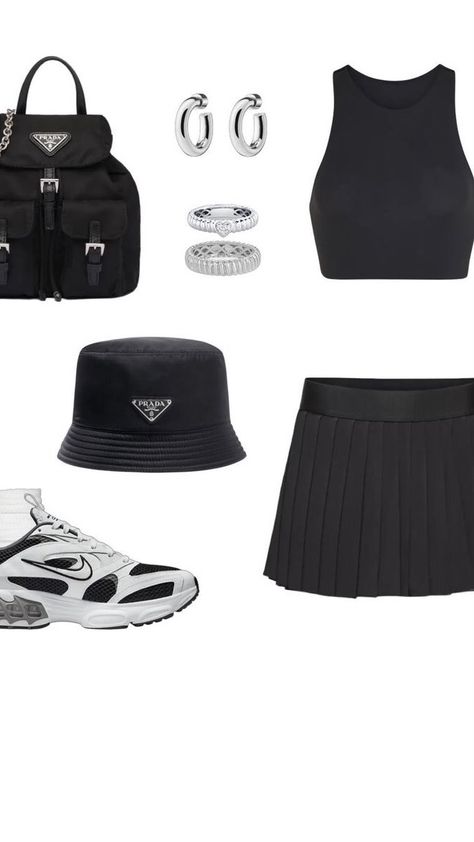 Yoga Skirt Outfit, Alo Tennis Skirt Outfit, Alo Skirt Outfits, Tennis Skirt Outfit Summer Street Styles, Tennis Skirt Street Style, Black Tennis Skirt Outfit Summer, Black Tennis Skirt Outfit Street Style, Tennis Skirt Outfit Summer, Tennis Skirt Outfit Street Style